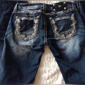 listing-status-banner